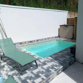 Appartement charmant avec piscine privée à Sainte-Marie, 40 m²